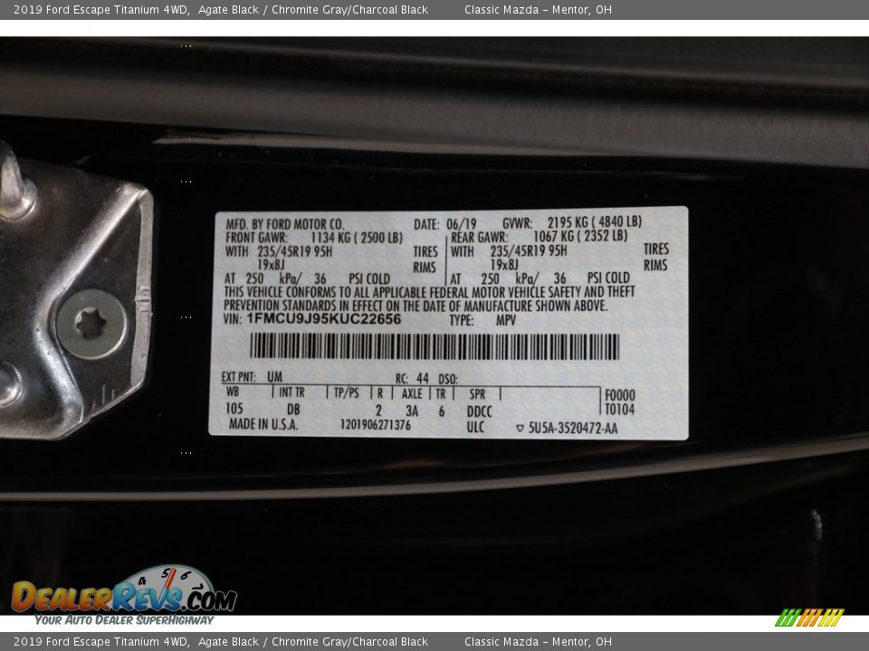 2019 Ford Escape Titanium 4WD Agate Black / Chromite Gray/Charcoal Black Photo #22