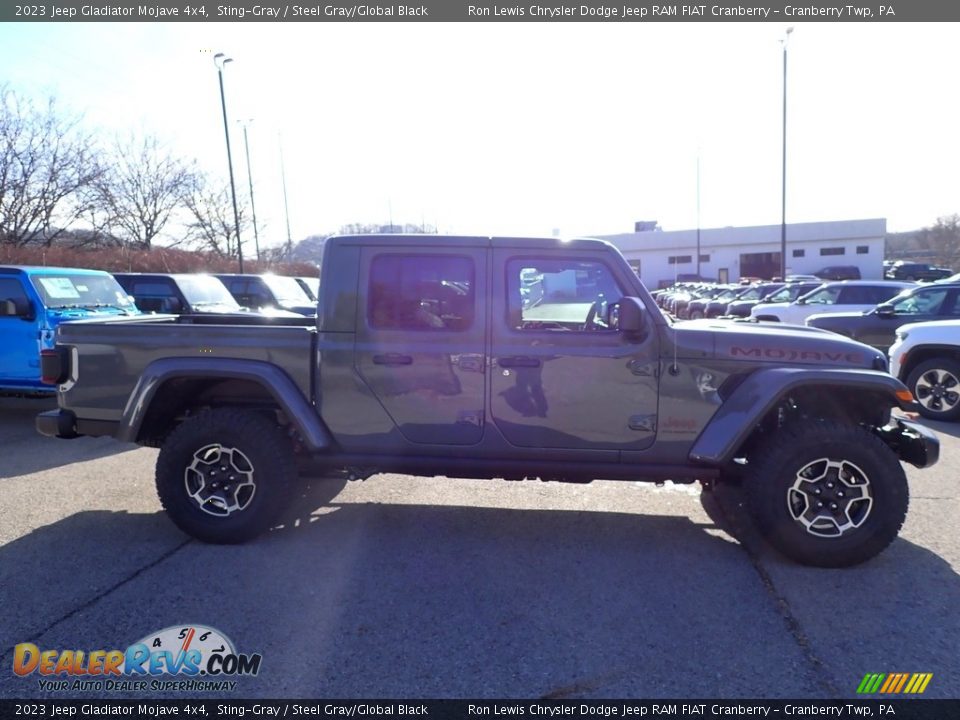 2023 Jeep Gladiator Mojave 4x4 Sting-Gray / Steel Gray/Global Black Photo #6