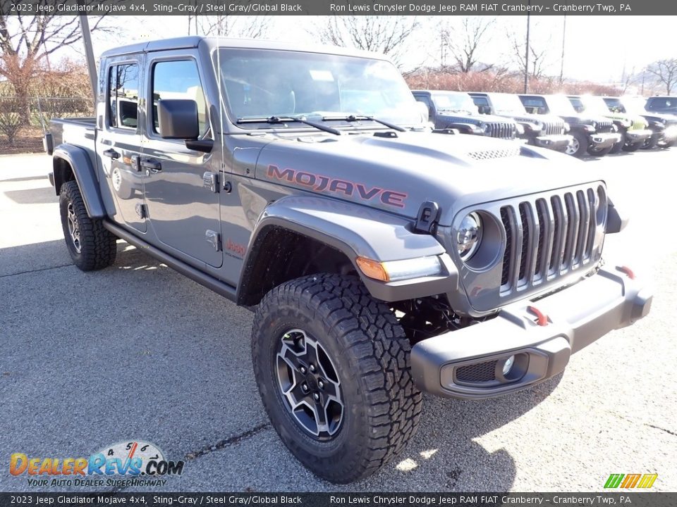 2023 Jeep Gladiator Mojave 4x4 Sting-Gray / Steel Gray/Global Black Photo #7