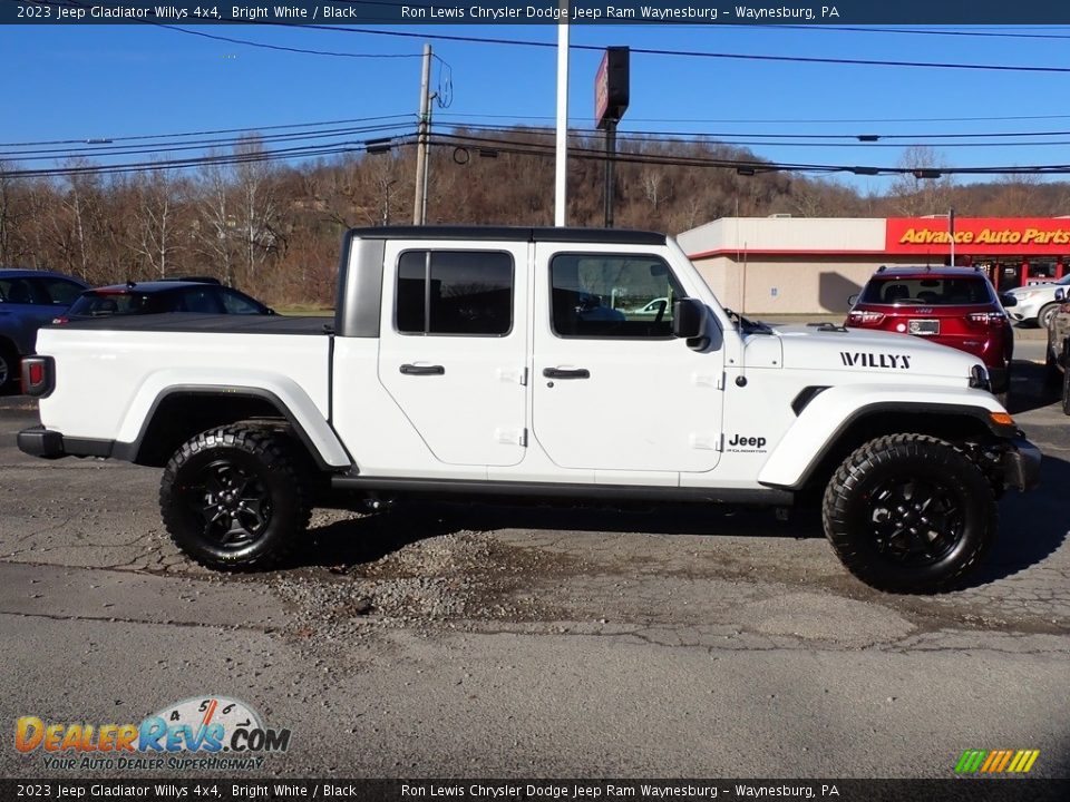 2023 Jeep Gladiator Willys 4x4 Bright White / Black Photo #7