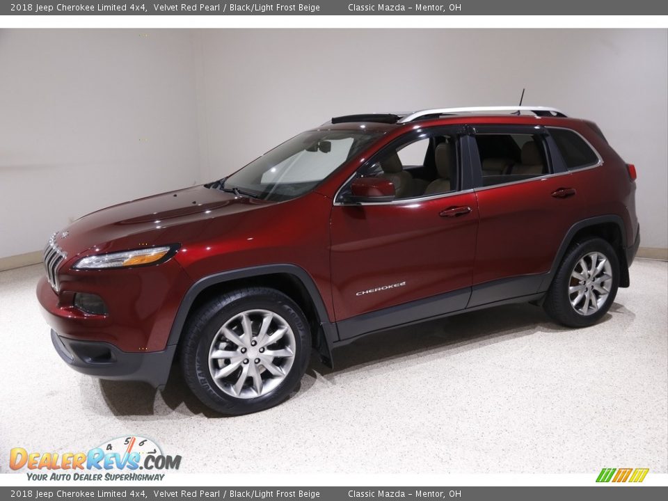 2018 Jeep Cherokee Limited 4x4 Velvet Red Pearl / Black/Light Frost Beige Photo #3