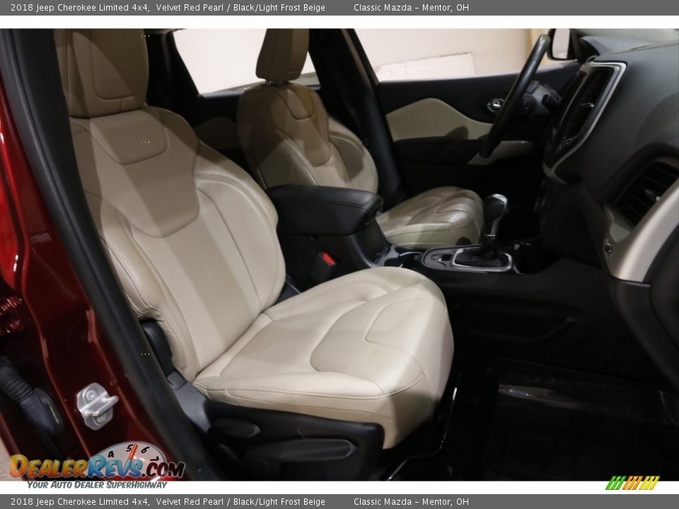 2018 Jeep Cherokee Limited 4x4 Velvet Red Pearl / Black/Light Frost Beige Photo #20