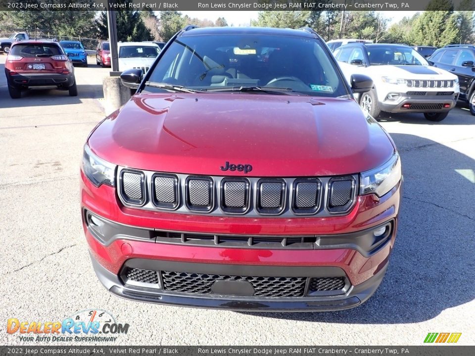 2022 Jeep Compass Altitude 4x4 Velvet Red Pearl / Black Photo #8