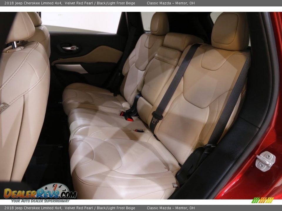 2018 Jeep Cherokee Limited 4x4 Velvet Red Pearl / Black/Light Frost Beige Photo #22