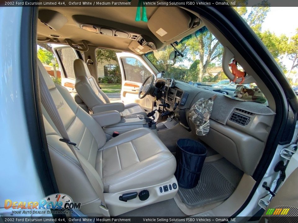 2002 Ford Excursion Limited 4x4 Oxford White / Medium Parchment Photo #9