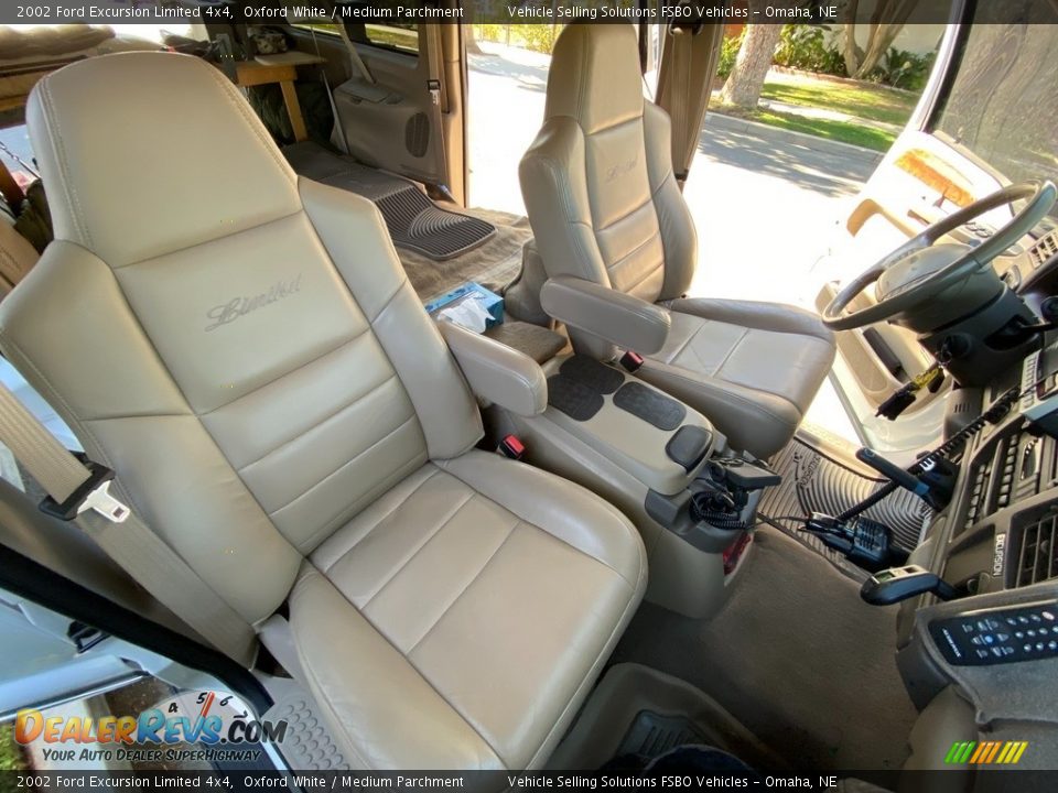 Front Seat of 2002 Ford Excursion Limited 4x4 Photo #10