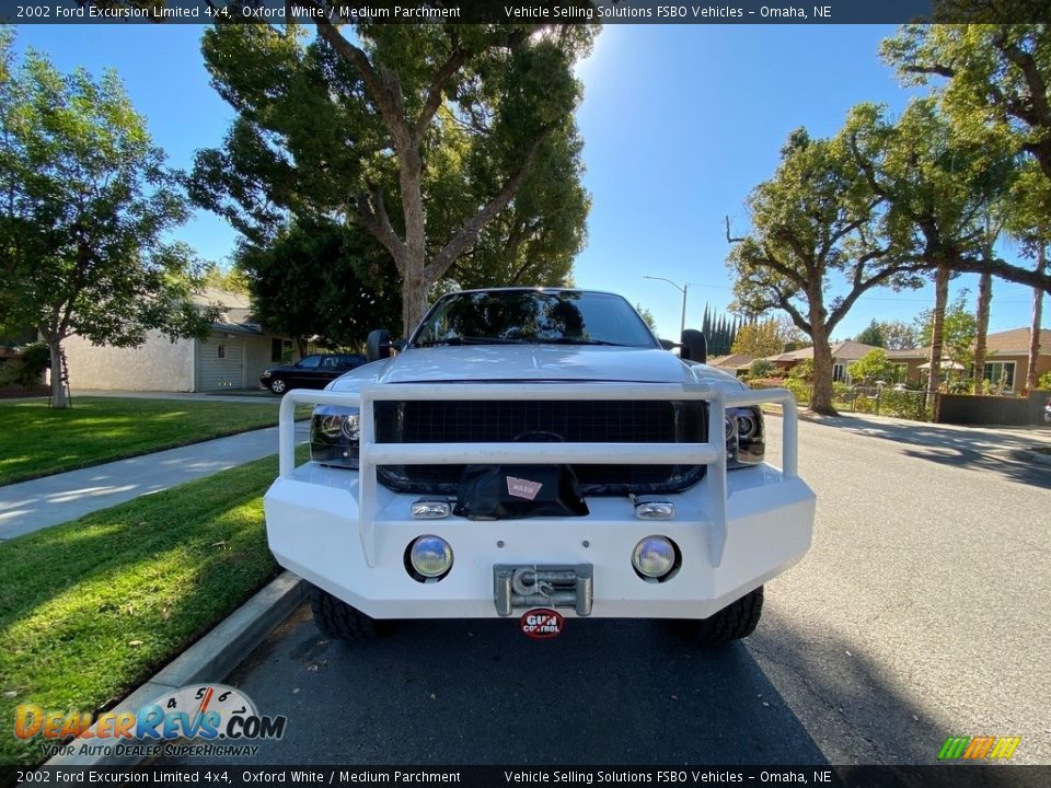 2002 Ford Excursion Limited 4x4 Oxford White / Medium Parchment Photo #17