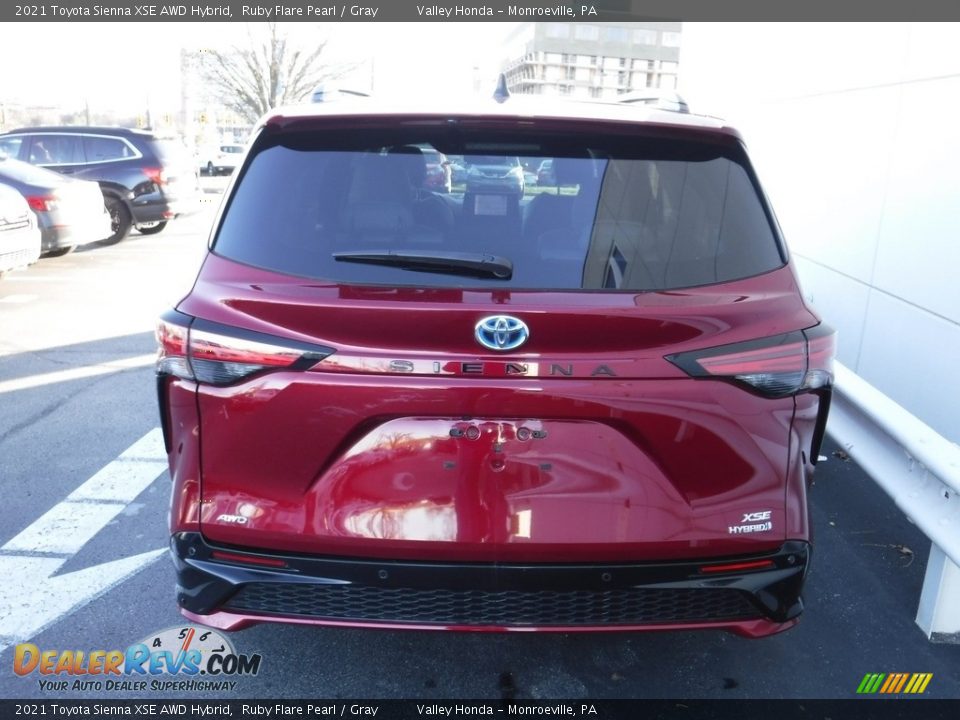 2021 Toyota Sienna XSE AWD Hybrid Ruby Flare Pearl / Gray Photo #8