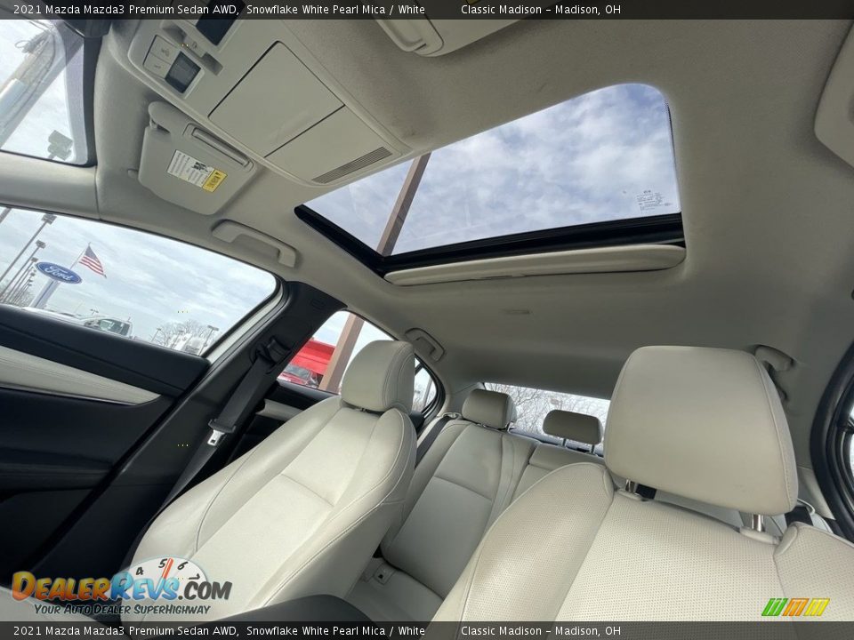 Sunroof of 2021 Mazda Mazda3 Premium Sedan AWD Photo #16