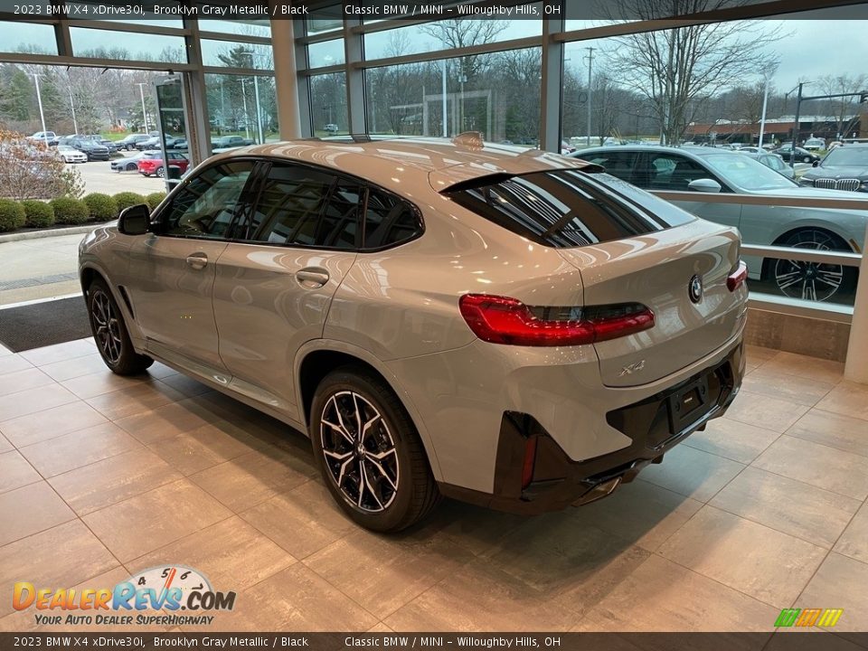 2023 BMW X4 xDrive30i Brooklyn Gray Metallic / Black Photo #2