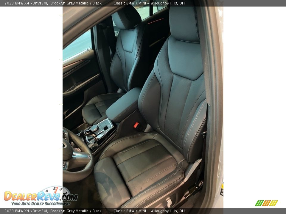 Front Seat of 2023 BMW X4 xDrive30i Photo #4
