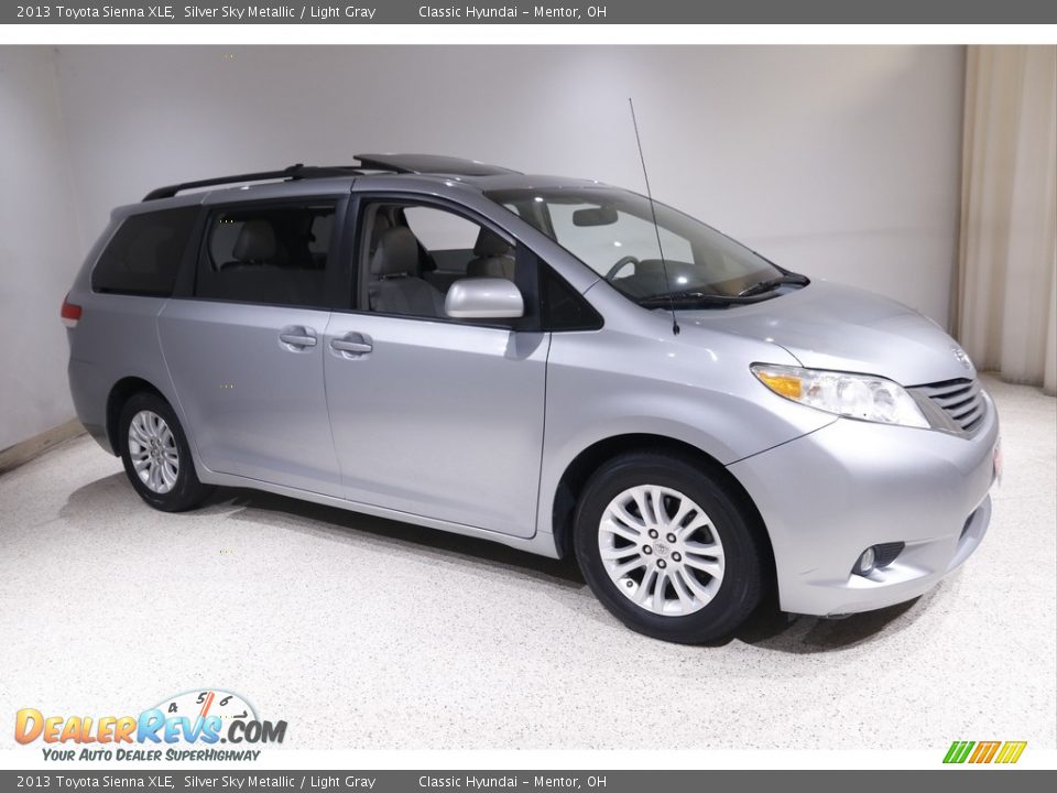 2013 Toyota Sienna XLE Silver Sky Metallic / Light Gray Photo #1