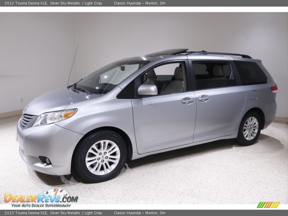 2013 Toyota Sienna XLE Silver Sky Metallic / Light Gray Photo #3