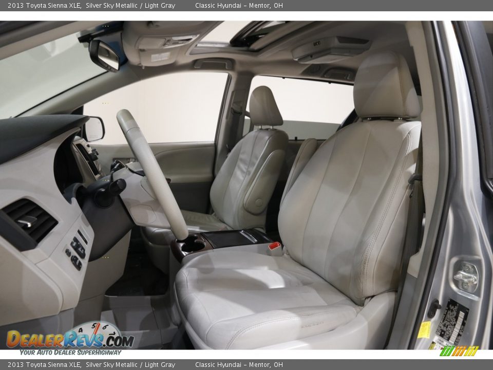 2013 Toyota Sienna XLE Silver Sky Metallic / Light Gray Photo #5