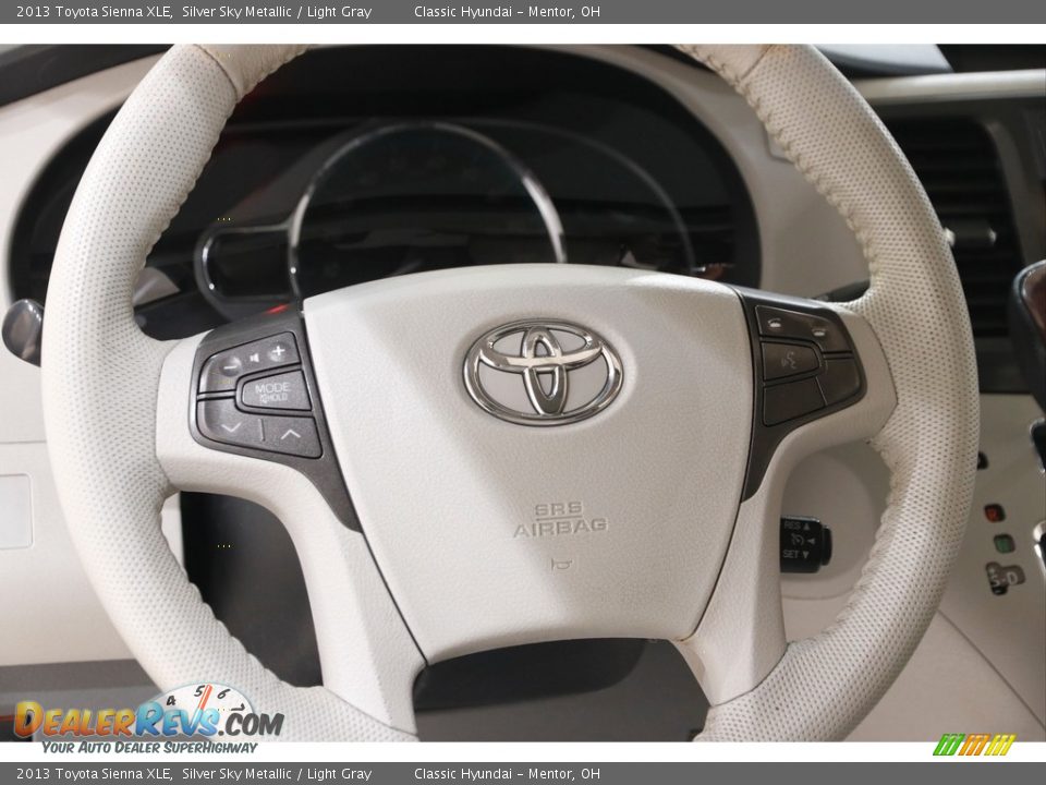 2013 Toyota Sienna XLE Silver Sky Metallic / Light Gray Photo #7