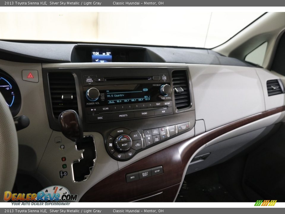 2013 Toyota Sienna XLE Silver Sky Metallic / Light Gray Photo #9