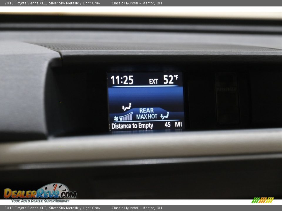 2013 Toyota Sienna XLE Silver Sky Metallic / Light Gray Photo #10