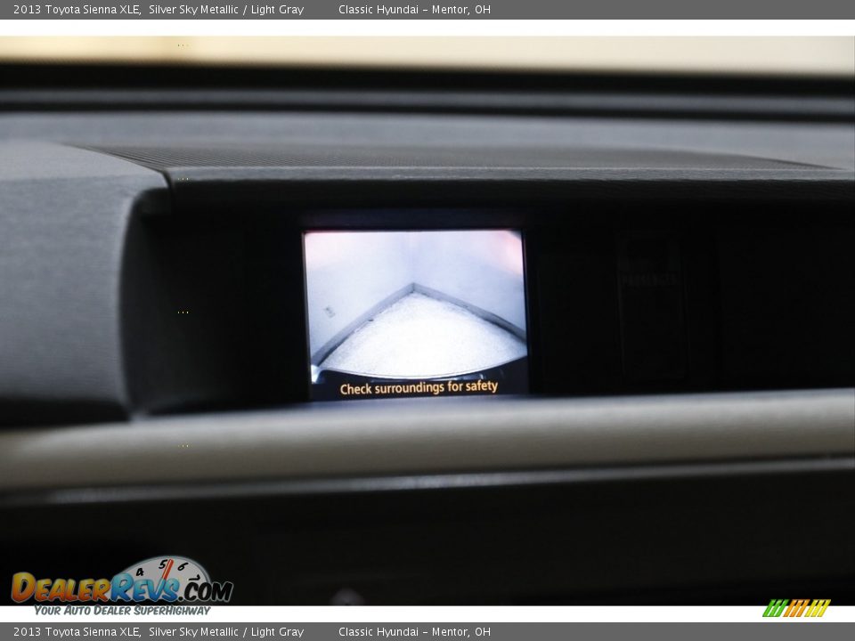 2013 Toyota Sienna XLE Silver Sky Metallic / Light Gray Photo #11