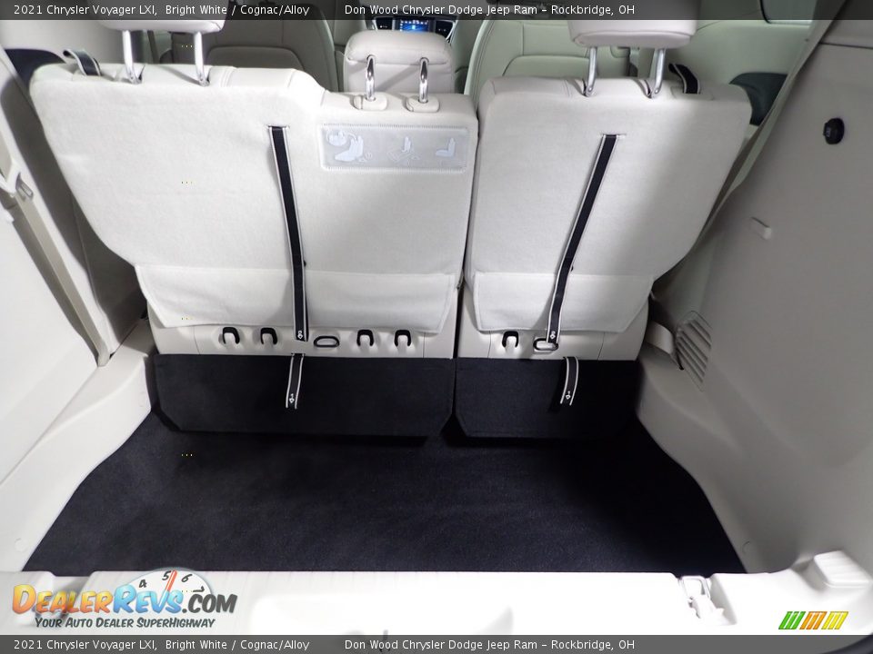 2021 Chrysler Voyager LXI Bright White / Cognac/Alloy Photo #9