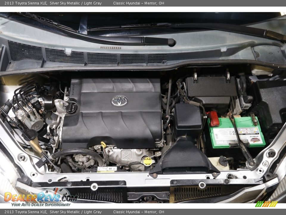 2013 Toyota Sienna XLE Silver Sky Metallic / Light Gray Photo #21