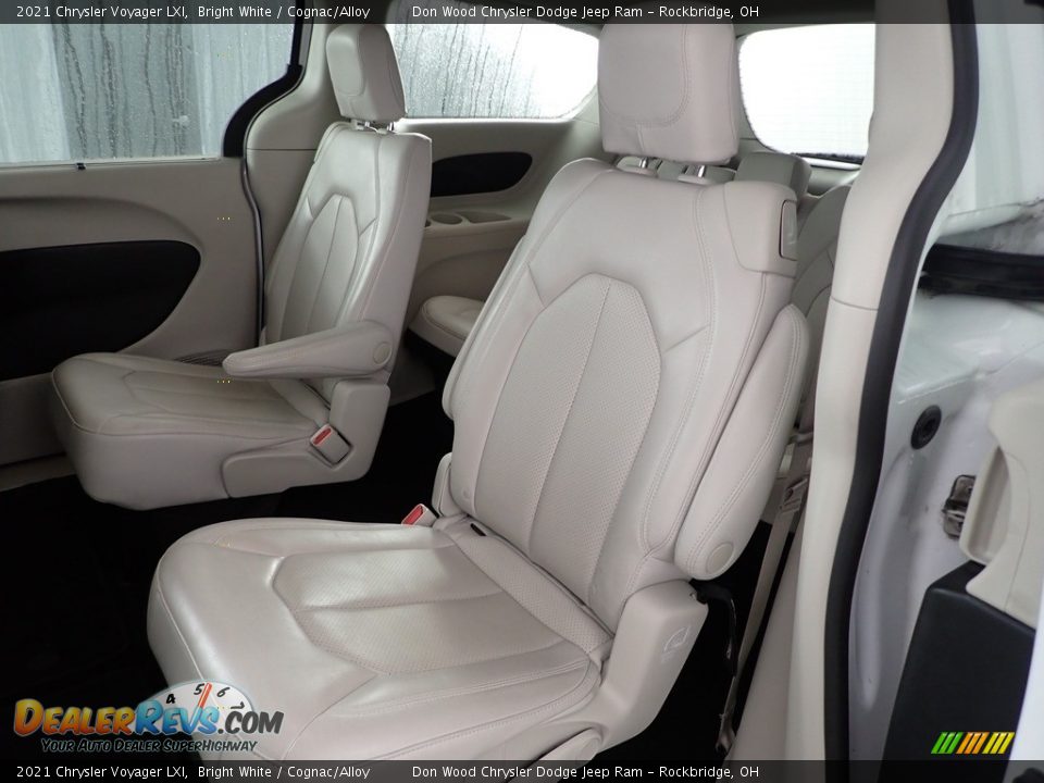 2021 Chrysler Voyager LXI Bright White / Cognac/Alloy Photo #24