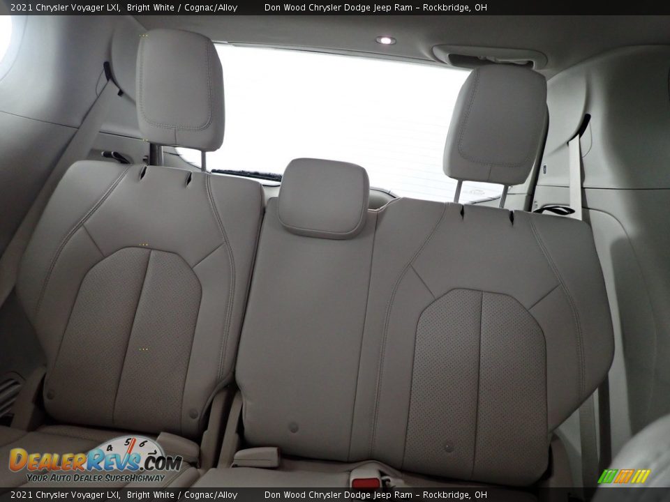 2021 Chrysler Voyager LXI Bright White / Cognac/Alloy Photo #25