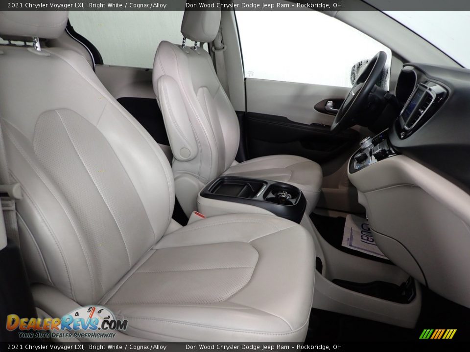 2021 Chrysler Voyager LXI Bright White / Cognac/Alloy Photo #28