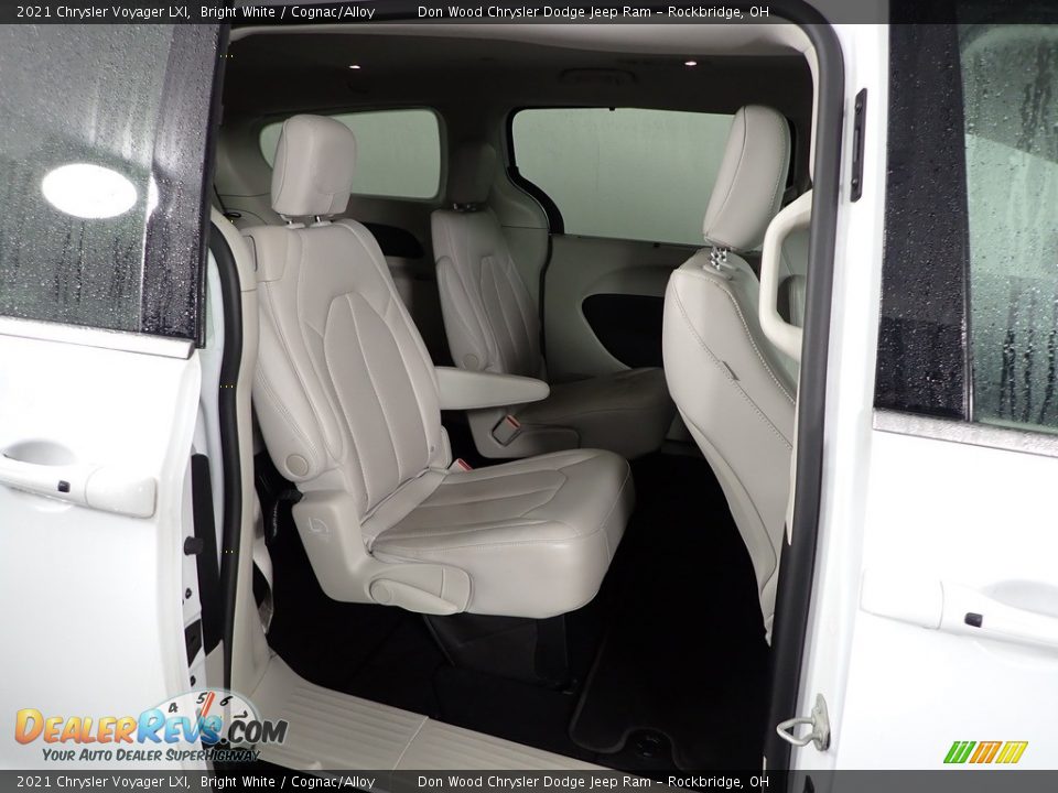2021 Chrysler Voyager LXI Bright White / Cognac/Alloy Photo #29