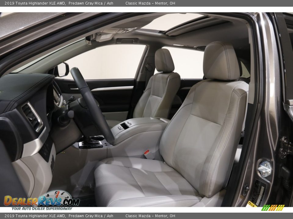 2019 Toyota Highlander XLE AWD Predawn Gray Mica / Ash Photo #5