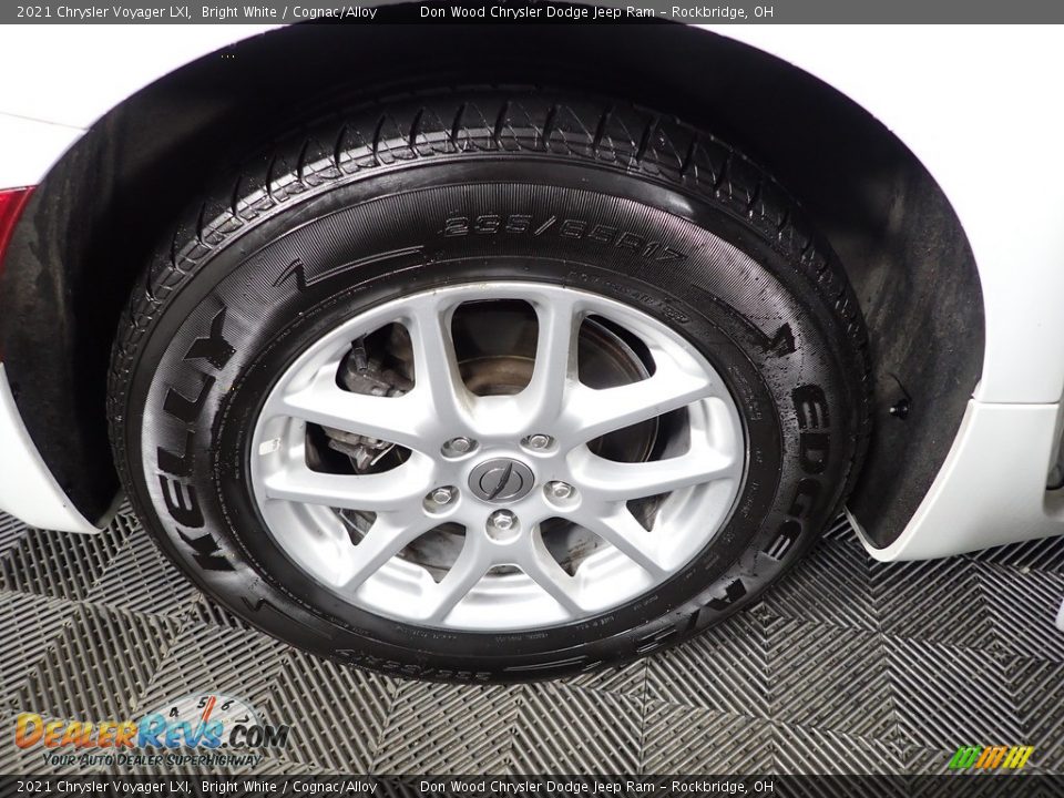 2021 Chrysler Voyager LXI Bright White / Cognac/Alloy Photo #32