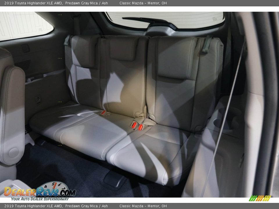 2019 Toyota Highlander XLE AWD Predawn Gray Mica / Ash Photo #20