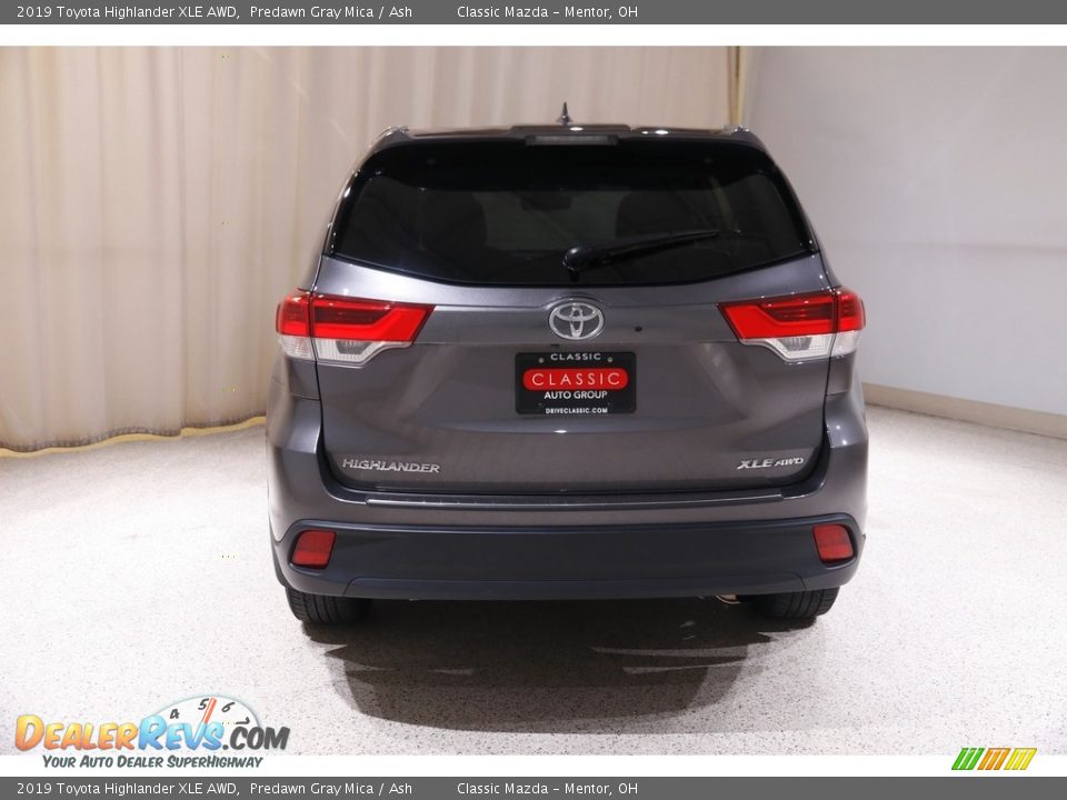 2019 Toyota Highlander XLE AWD Predawn Gray Mica / Ash Photo #21