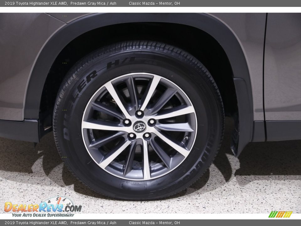2019 Toyota Highlander XLE AWD Predawn Gray Mica / Ash Photo #23