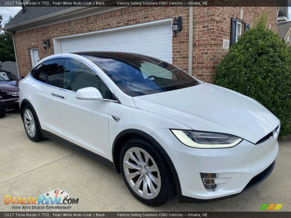 Front 3/4 View of 2017 Tesla Model X 75D Photo #1
