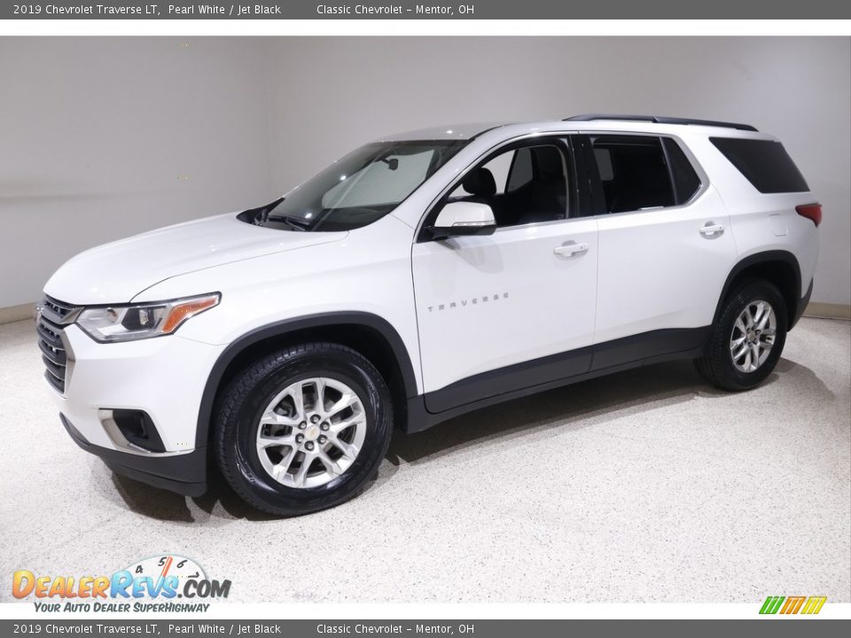 Pearl White 2019 Chevrolet Traverse LT Photo #3