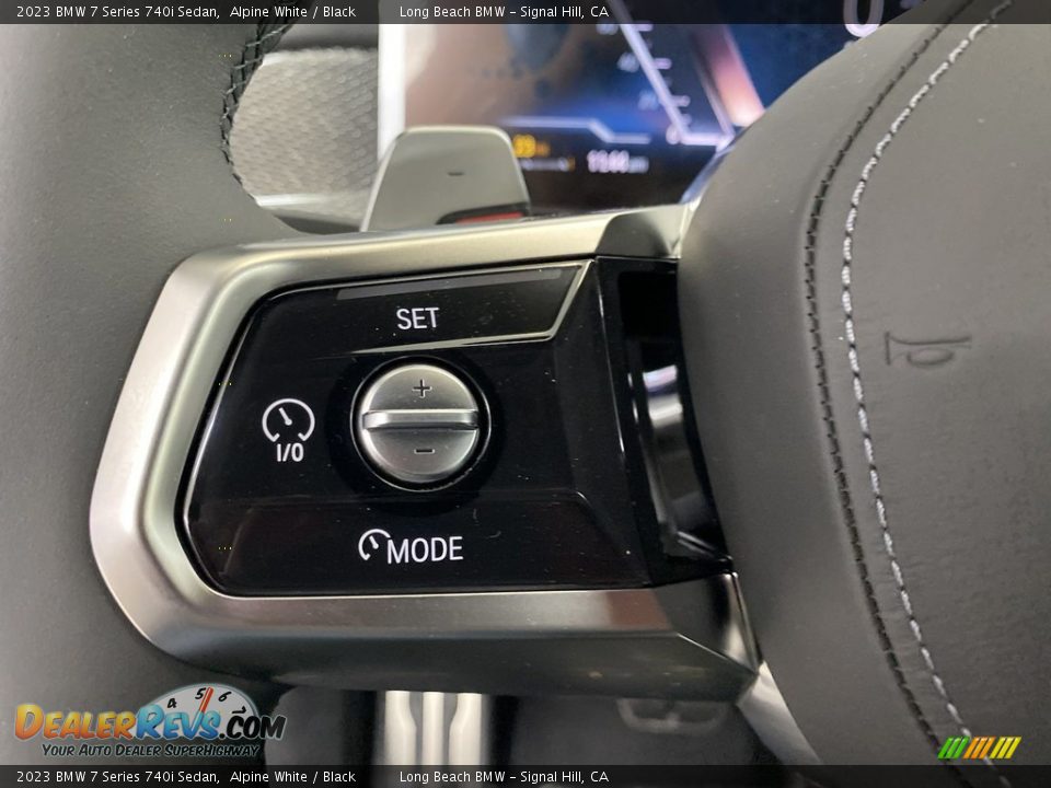 2023 BMW 7 Series 740i Sedan Steering Wheel Photo #14