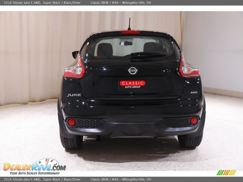 2016 Nissan Juke S AWD Super Black / Black/Silver Photo #17