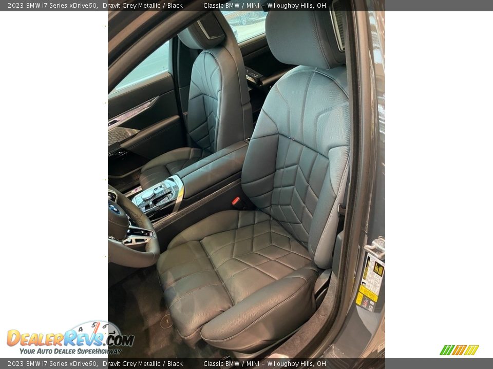 Front Seat of 2023 BMW i7 Series xDrive60 Photo #4