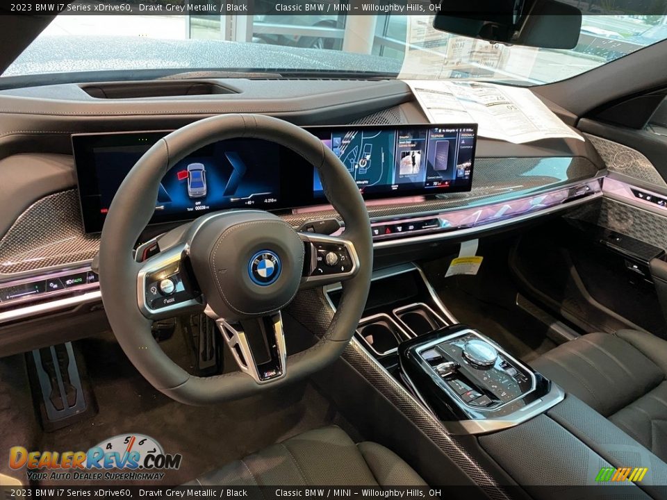 Dashboard of 2023 BMW i7 Series xDrive60 Photo #5