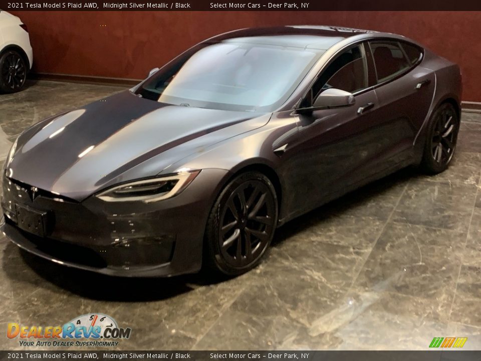 Front 3/4 View of 2021 Tesla Model S Plaid AWD Photo #6