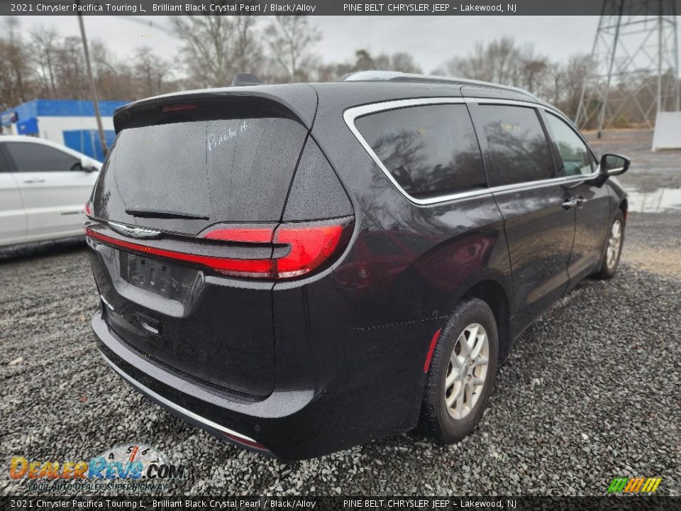2021 Chrysler Pacifica Touring L Brilliant Black Crystal Pearl / Black/Alloy Photo #8