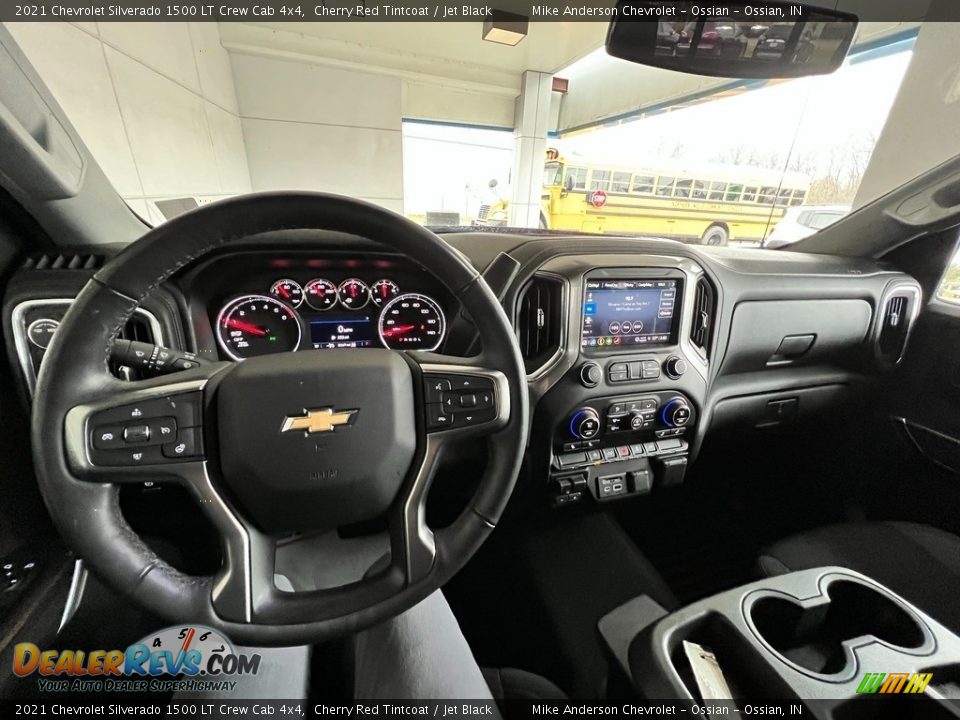 Dashboard of 2021 Chevrolet Silverado 1500 LT Crew Cab 4x4 Photo #17