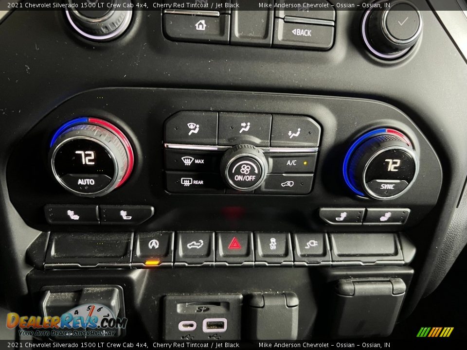 Controls of 2021 Chevrolet Silverado 1500 LT Crew Cab 4x4 Photo #26
