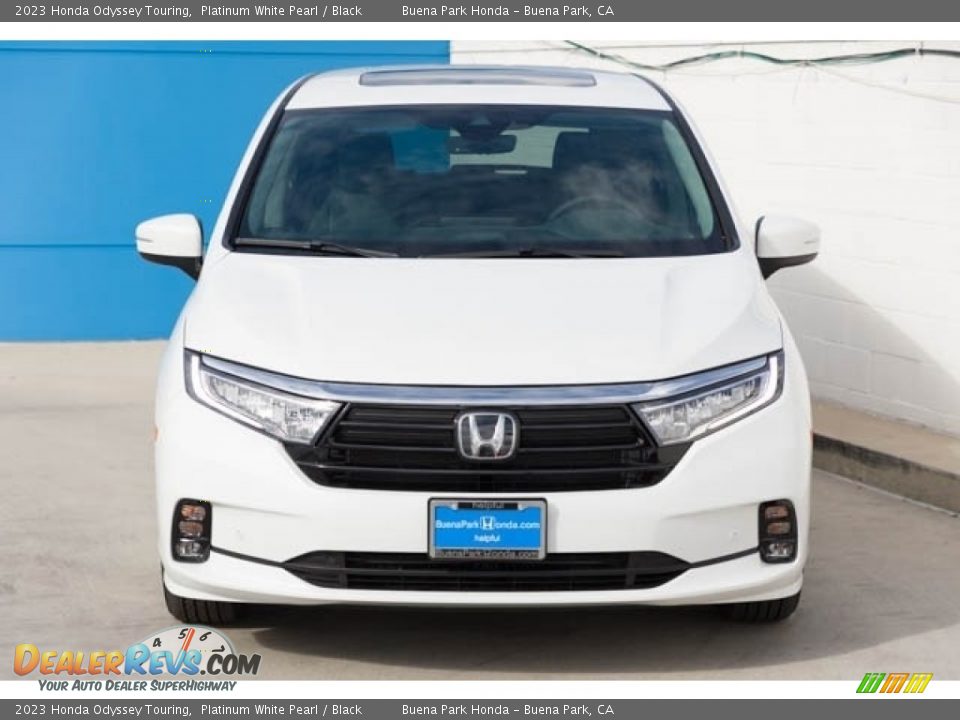 2023 Honda Odyssey Touring Platinum White Pearl / Black Photo #3