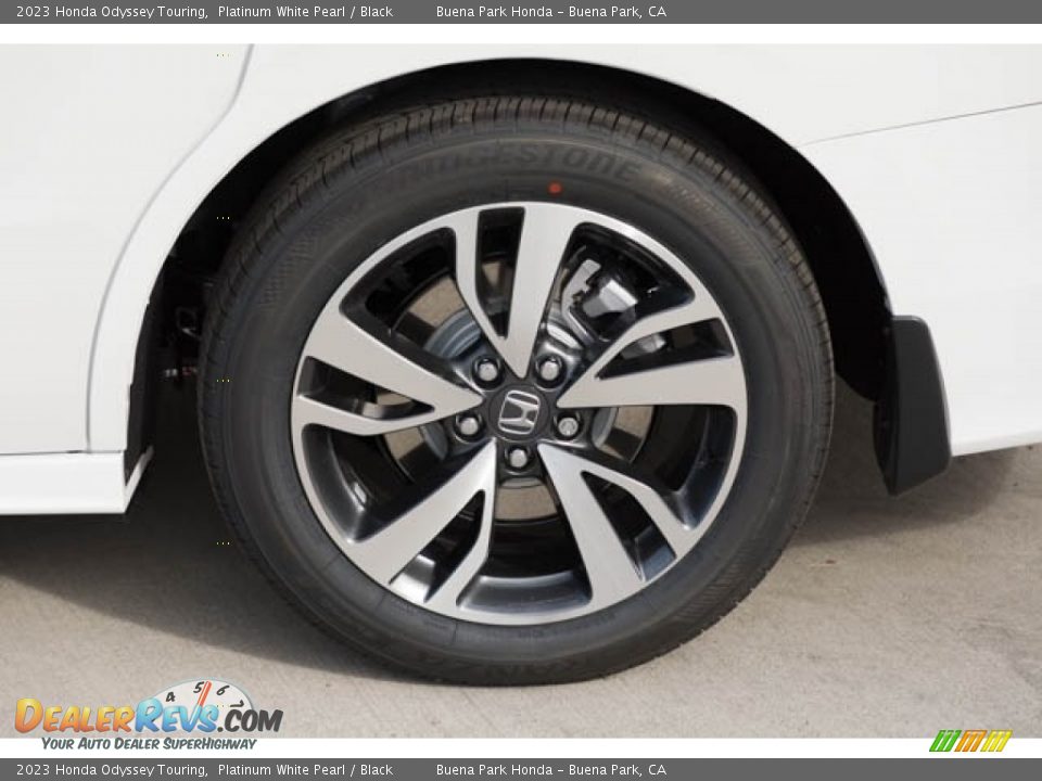 2023 Honda Odyssey Touring Wheel Photo #12