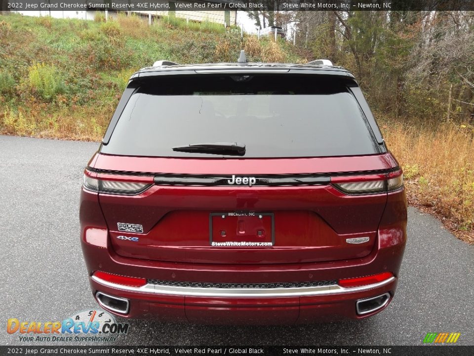 2022 Jeep Grand Cherokee Summit Reserve 4XE Hybrid Velvet Red Pearl / Global Black Photo #7
