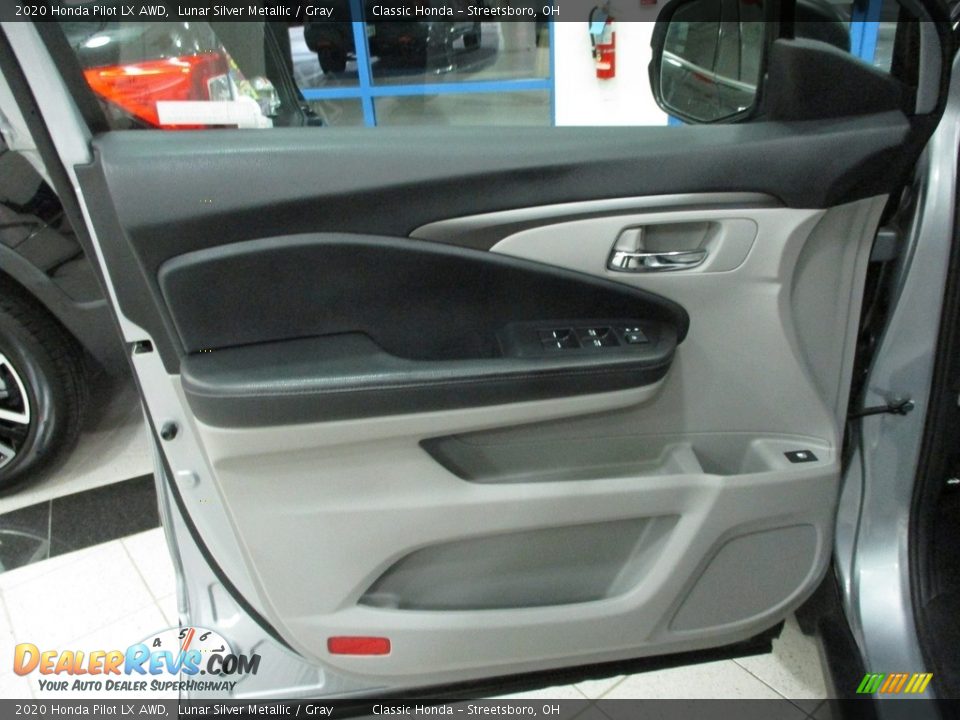 2020 Honda Pilot LX AWD Lunar Silver Metallic / Gray Photo #26
