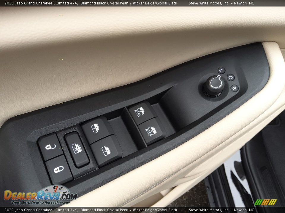 2023 Jeep Grand Cherokee L Limited 4x4 Diamond Black Crystal Pearl / Wicker Beige/Global Black Photo #10