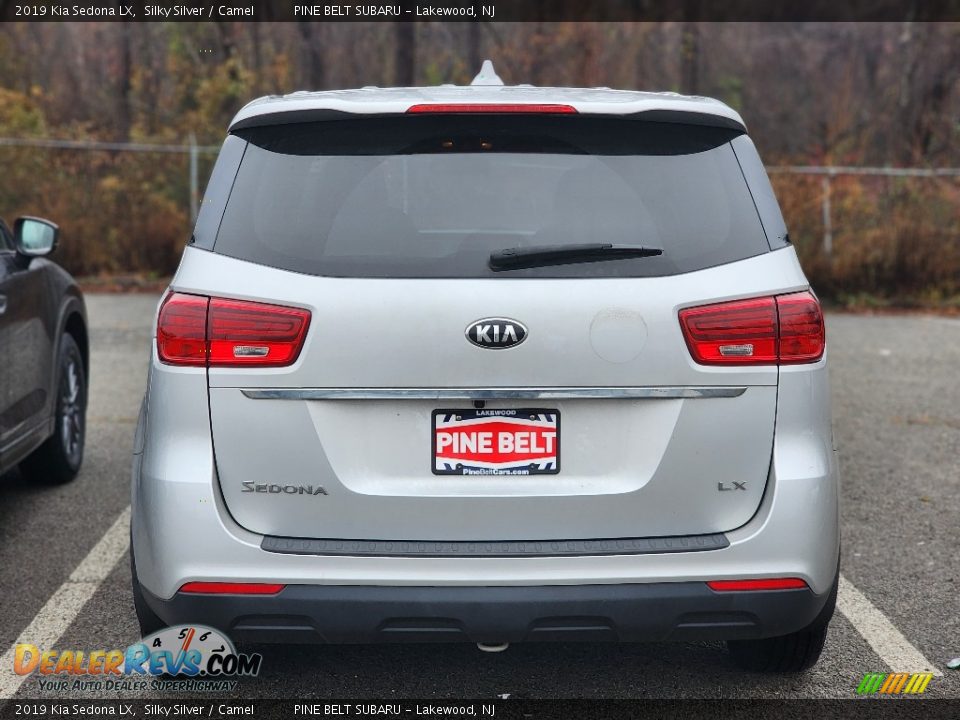 2019 Kia Sedona LX Silky Silver / Camel Photo #10