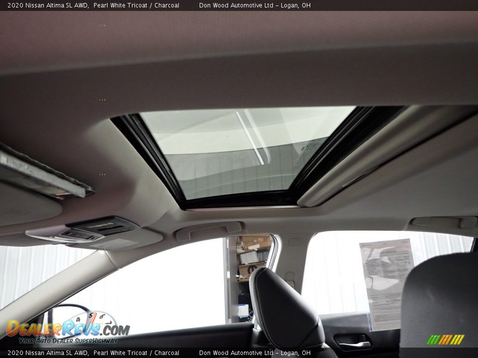 2020 Nissan Altima SL AWD Pearl White Tricoat / Charcoal Photo #3